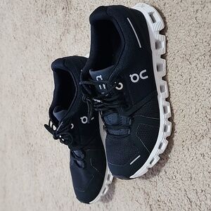 On Clouds Tennis Shoes